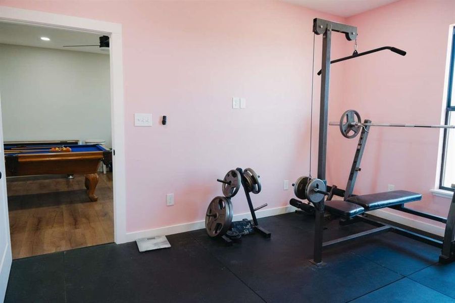 Community amenities in , Elm Mott (Image 17).