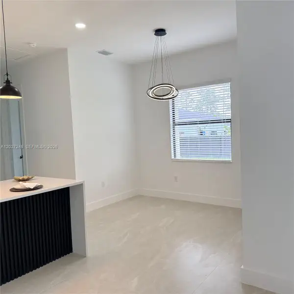 Spacious, unfurnished interior of a new home in , Lehigh Acres (Image 16).