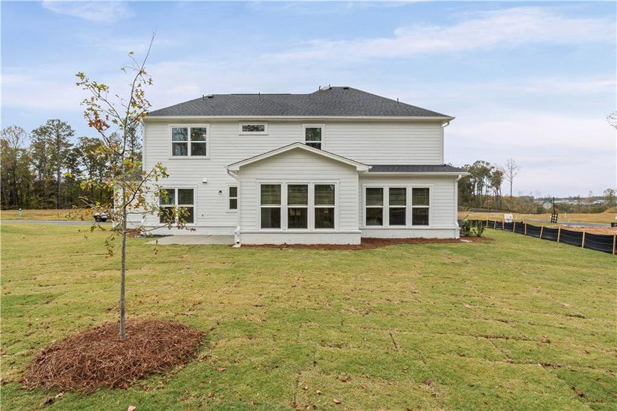 Exterior details and patio area of a home in Rose Creek, Cumming (Image 30).