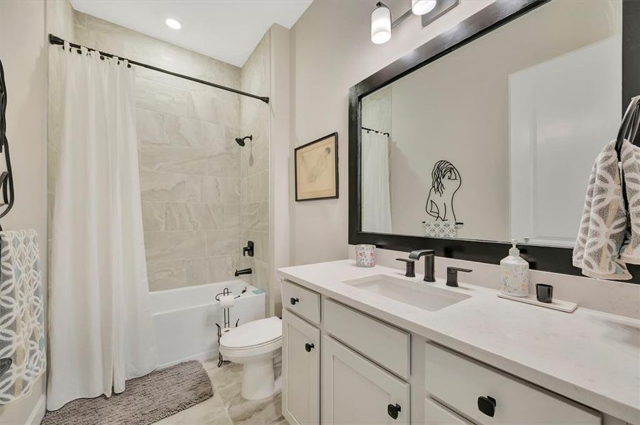 Furnished interior view inside a new home in , Palmetto (Image 52).