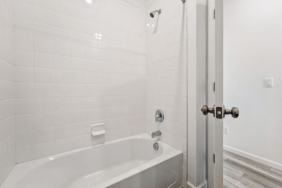 Representative furnished interior of a home built from the The Castlewood by Taylor Morrison in Parterre Landmark Collection, Thornton (Image 16).
