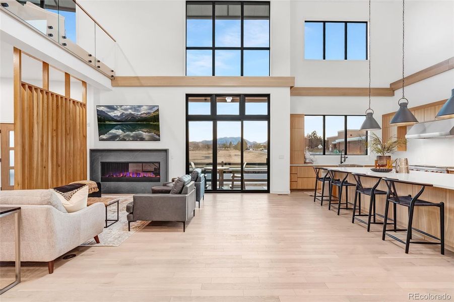 Community amenities in , Superior (Image 39).