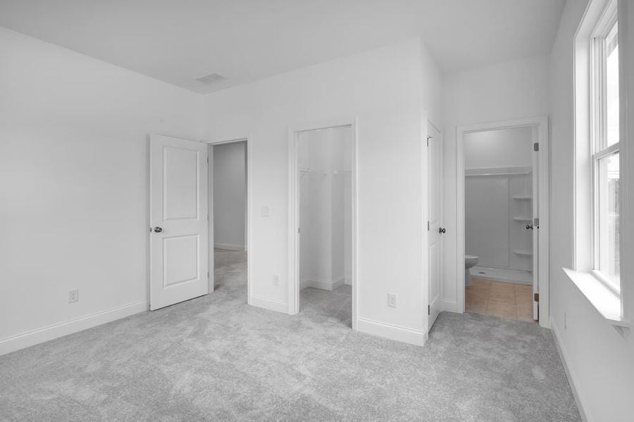 Spacious, unfurnished interior of a new home in Auburn Glen, Dacula (Image 22).