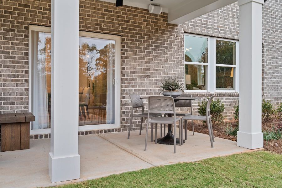 Representative exterior details of a home built from the Woodwright by Tri Pointe Homes in Alton Creek, Mint Hill (Image 21).