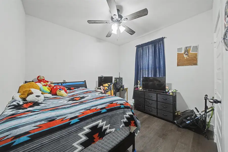 Furnished interior view inside a new home in , Malakoff (Image 9).