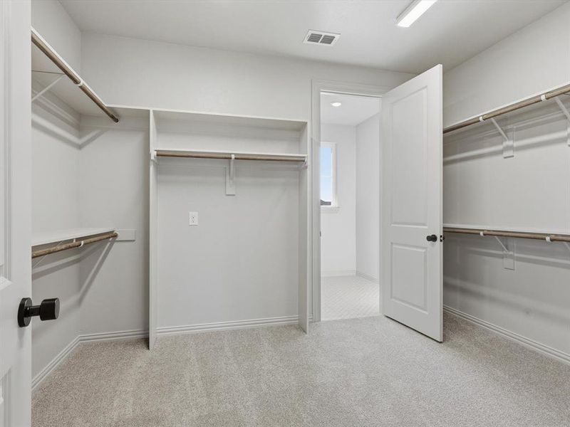 Spacious, unfurnished interior of a new home in Silver Sage Farm, Weatherford (Image 28). Spacious, unfurnished interior of a new home in Silver Sage Farm, Weatherford (Image 28).