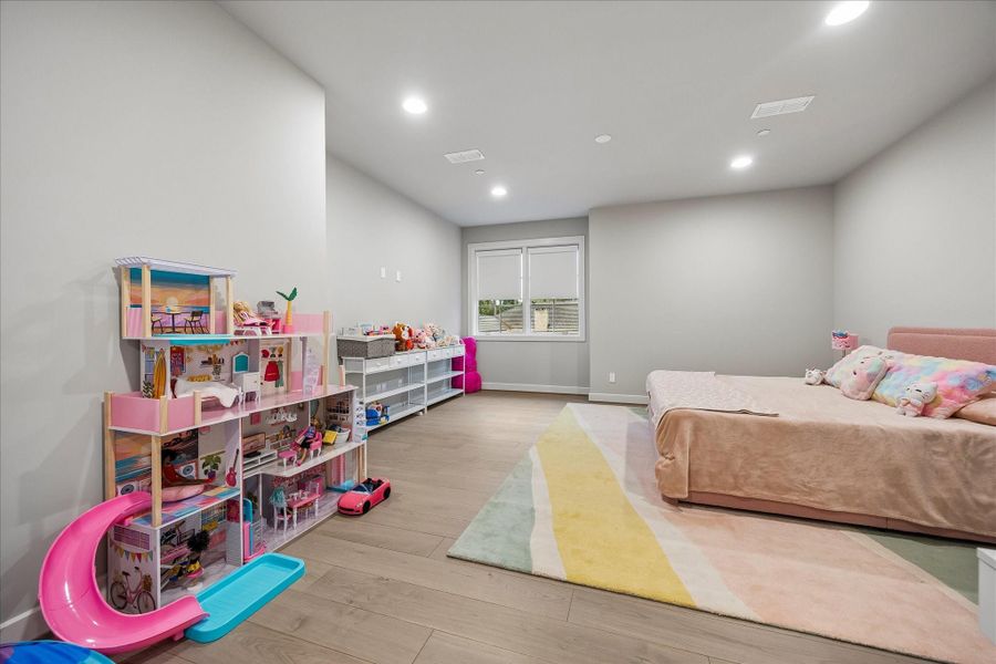 Furnished interior view inside a new home in , Houston (Image 33).