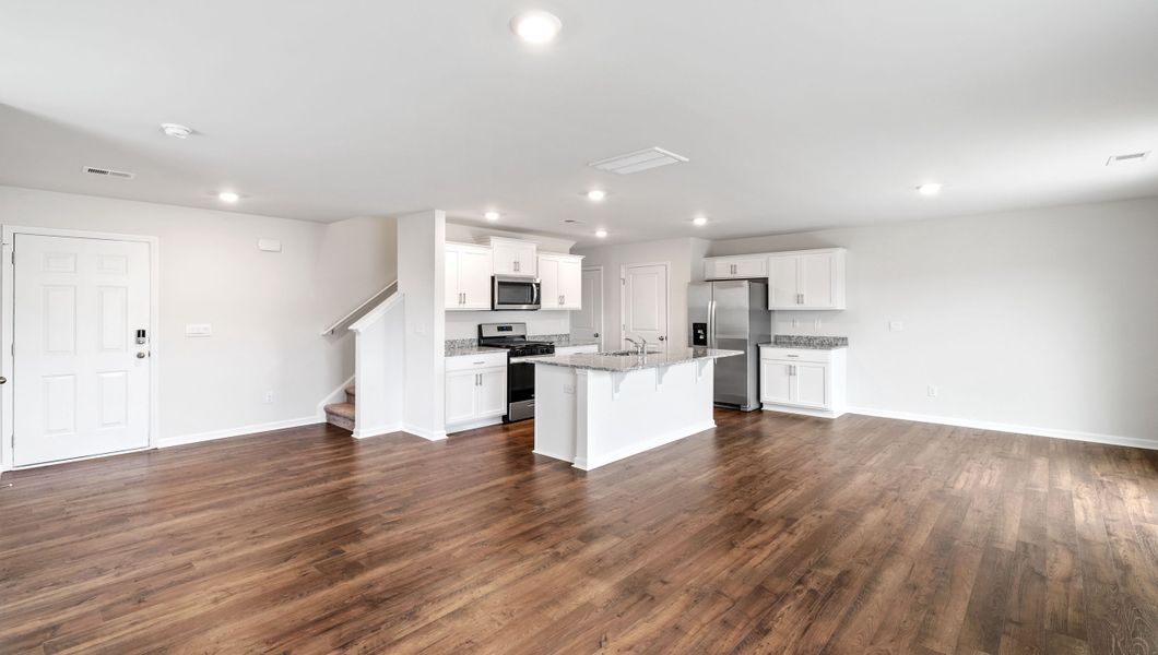 Spacious, unfurnished interior of a new home in Harrier Point, Woodruff (Image 14).