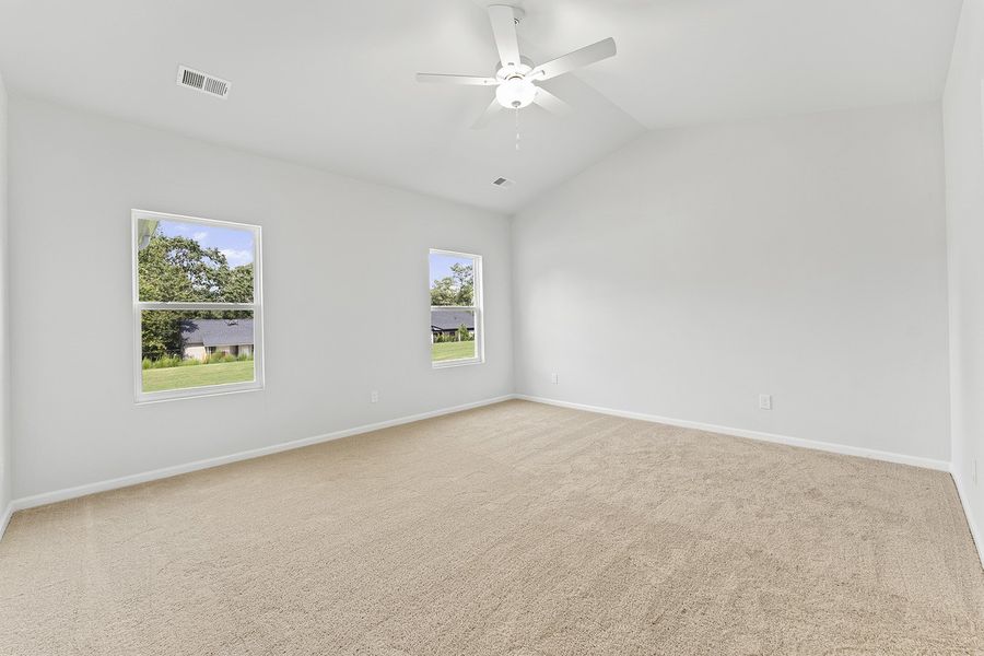Spacious, unfurnished interior of a new home in Mayfair Village, Spartanburg (Image 14).
