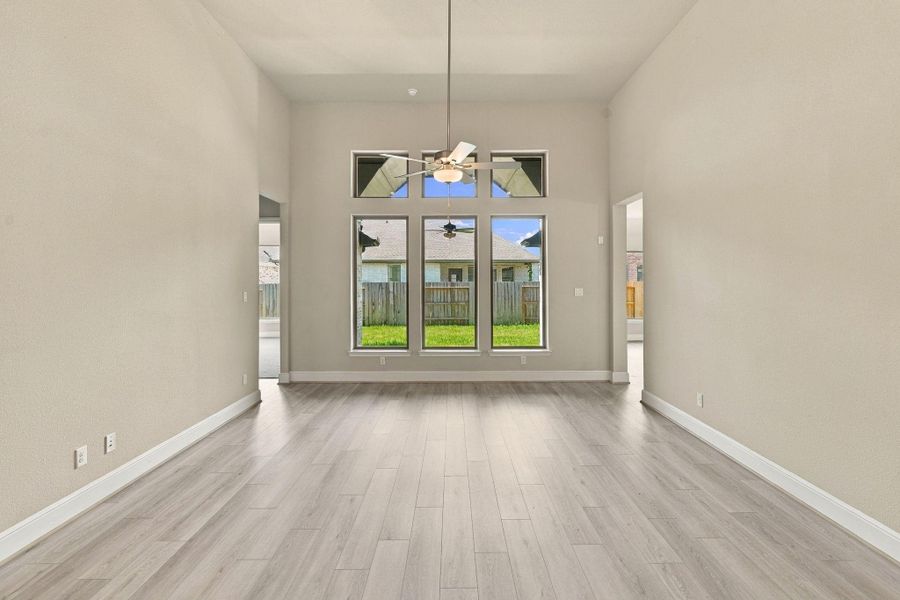 Spacious, unfurnished interior of a new home in Coastal Point, League City (Image 31).