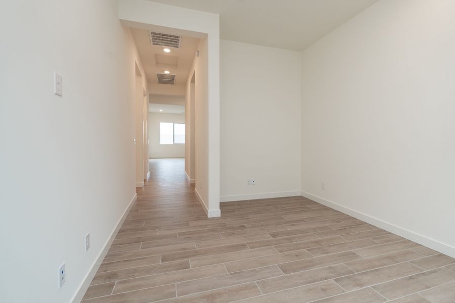 Spacious, unfurnished interior of a new home in Soleo, San Tan Valley (Image 15).