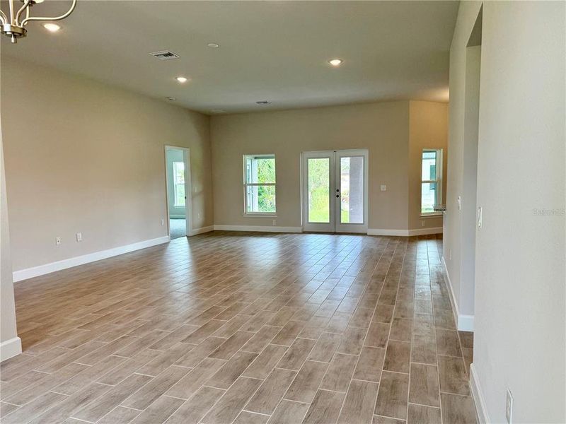 Spacious, unfurnished interior of a new home in South Gulf Cove, Port Charlotte (Image 25).