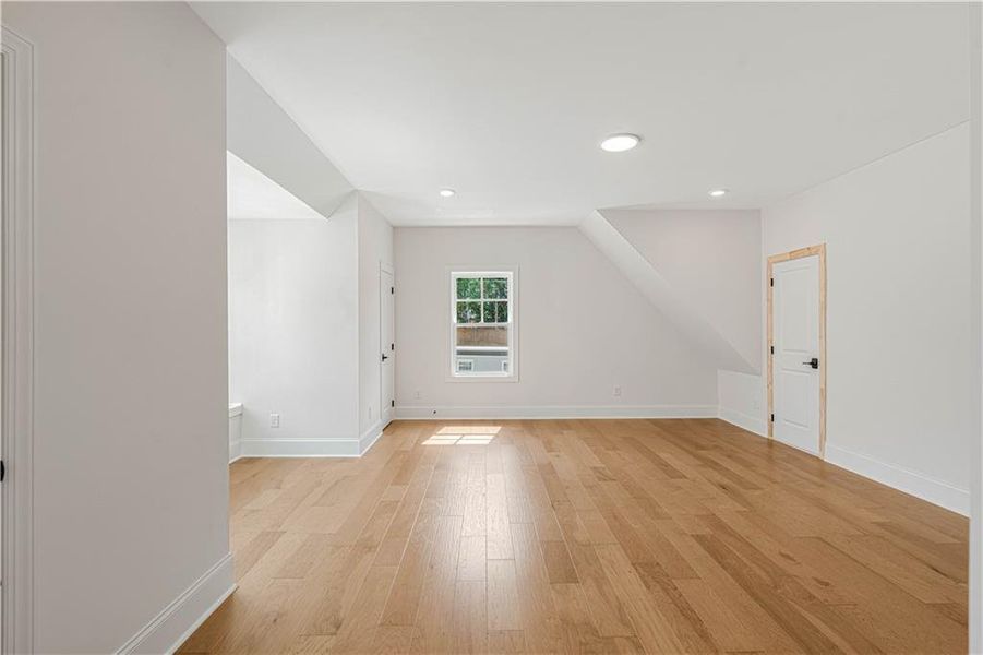 Spacious, unfurnished interior of a new home in Bellwyn, Johns Creek (Image 48).
