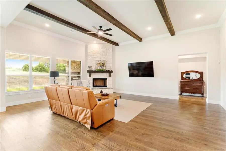 Furnished interior view inside a new home in King Crossing Estates, Van Alstyne (Image 6).