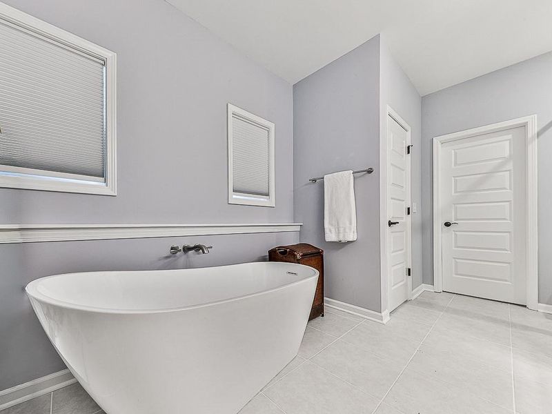 Furnished interior view inside a new home in , Waleska (Image 14).