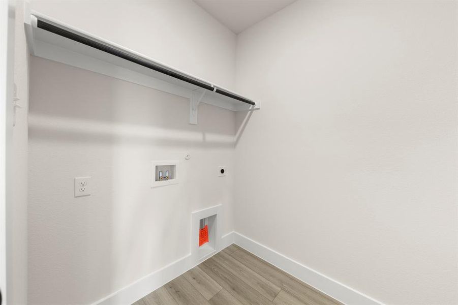 18. 2900 Woodbrook - Utility