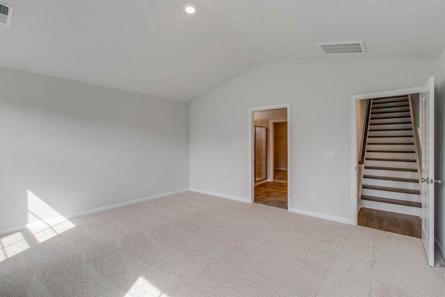 Spacious, unfurnished interior of a new home in Bluefield, Lexington (Image 23). Spacious, unfurnished interior of a new home in Bluefield, Lexington (Image 23).