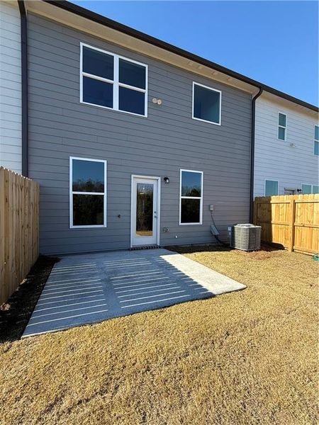 Exterior details and patio area of a home in Somerset at Riverbrook, Gainesville (Image 13).