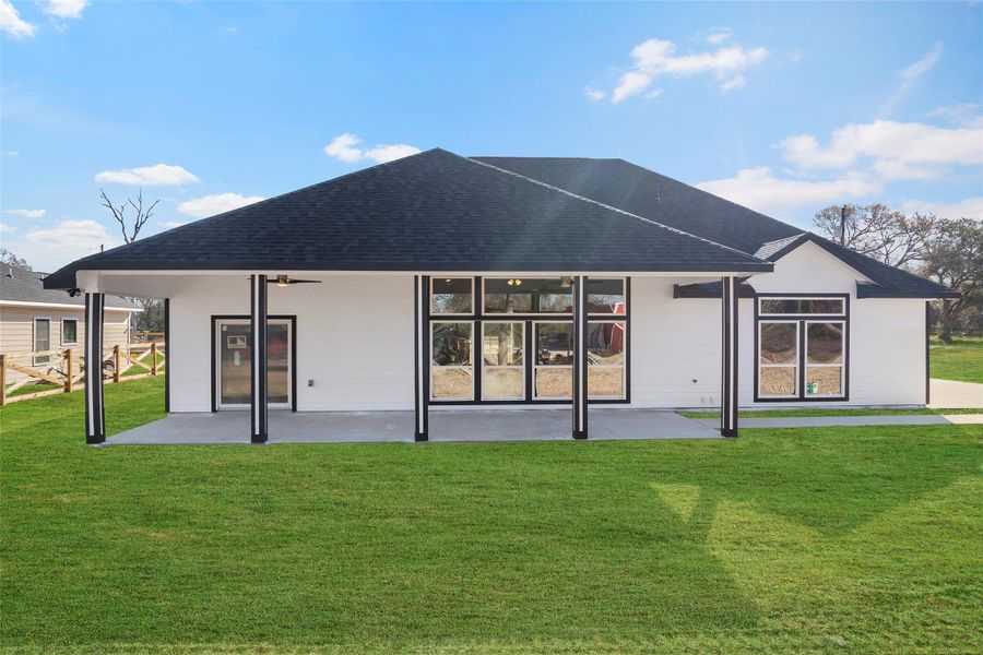 Exterior details and patio area of a home in , Hempstead (Image 19).
