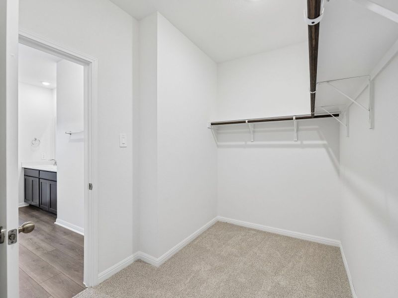 Spacious, unfurnished interior of a new home in Waterstone Crossing, Kyle (Image 11).
