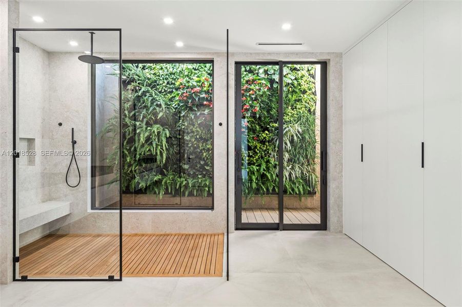 Spacious, unfurnished interior of a new home in , North Miami (Image 21).
