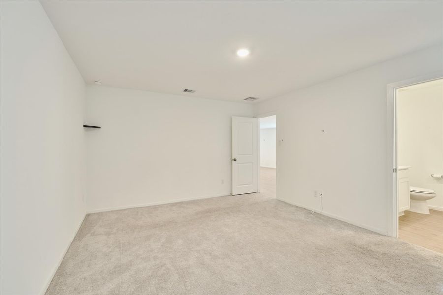 Spacious, unfurnished interior of a new home in Tavola: Cottage Collection, New Caney (Image 28).