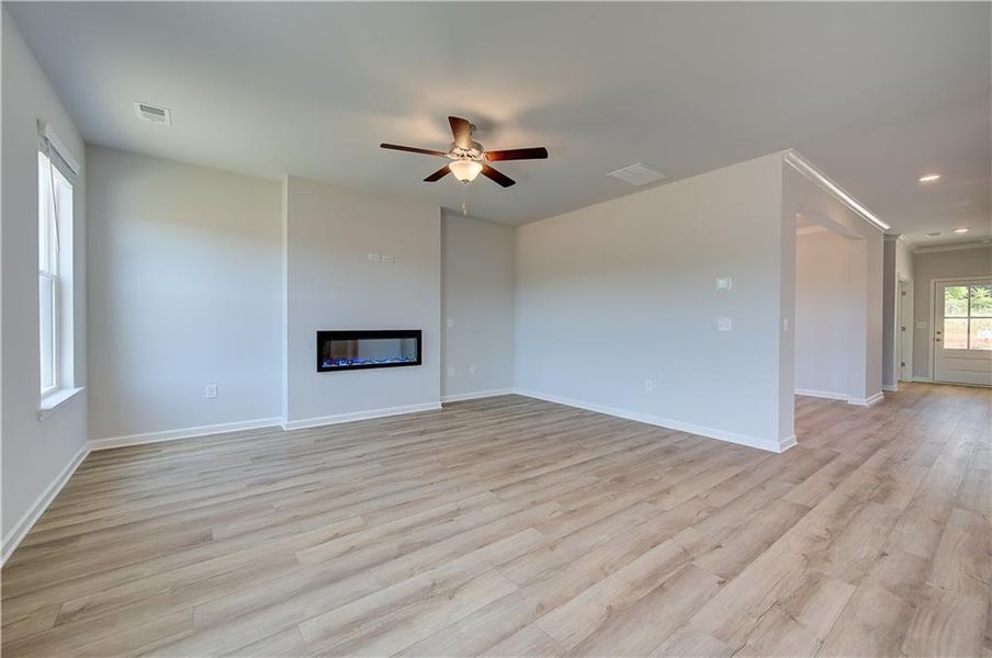 Spacious, unfurnished interior of a new home in Bowers Farm, McDonough (Image 30).