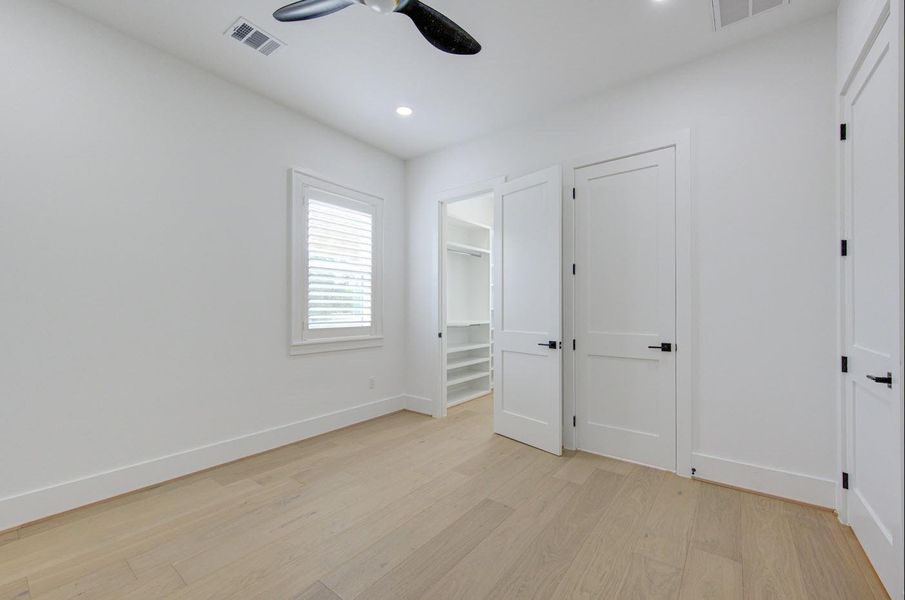 Spacious, unfurnished interior of a new home in , Houston (Image 20). Spacious, unfurnished interior of a new home in , Houston (Image 20).