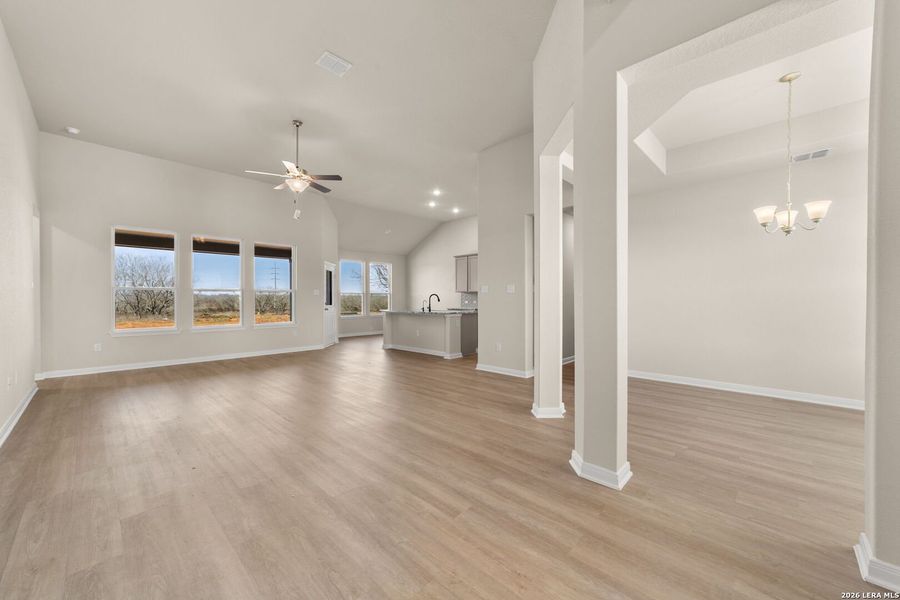 Spacious, unfurnished interior of a new home in Bonita Vista, Pleasanton (Image 14).