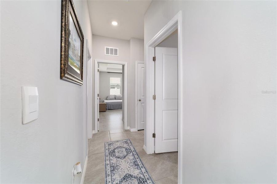 Spacious, unfurnished interior of a new home in Brookhaven, Ocala (Image 23).