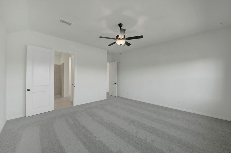 Spacious, unfurnished interior of a new home in Oakwood Estates, Waller (Image 22). Spacious, unfurnished interior of a new home in Oakwood Estates, Waller (Image 22).