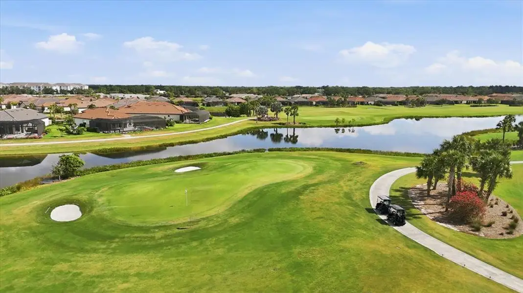Image 52 of a home in Esplanade at Azario Lakewood Ranch.