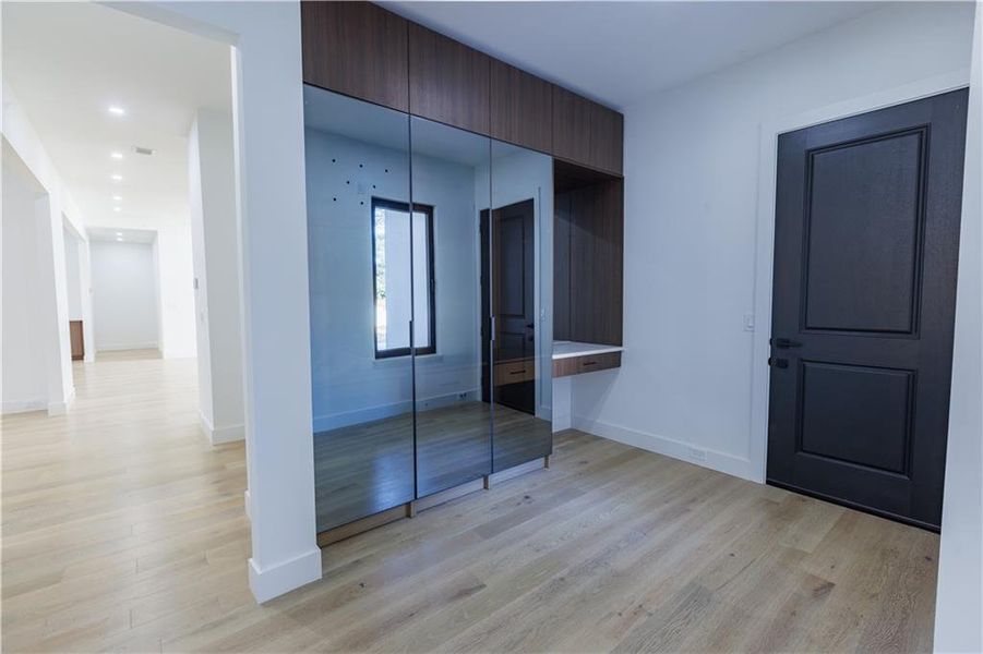 Spacious, unfurnished interior of a new home in , Suwanee (Image 71).