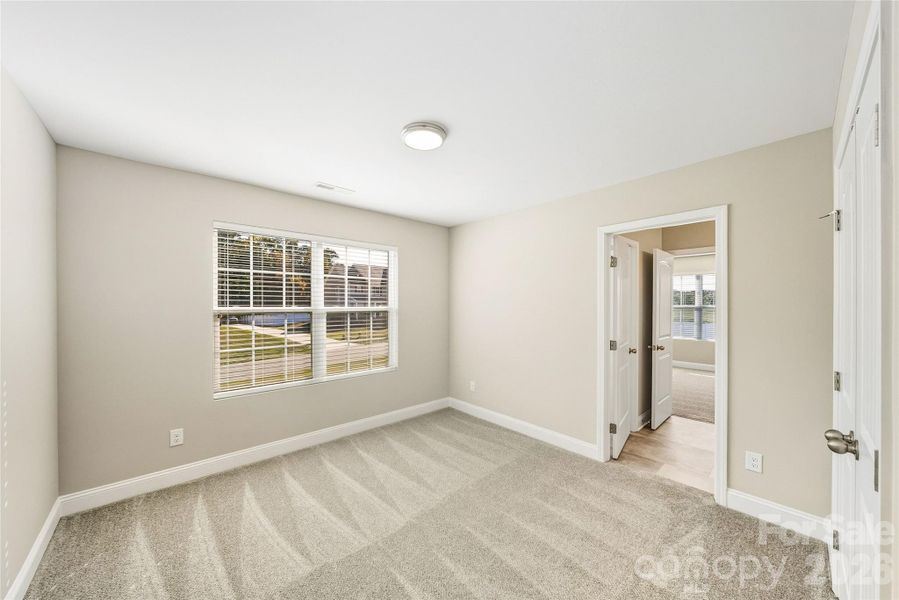 Spacious, unfurnished interior of a new home in , Stanfield (Image 23).