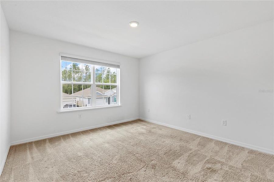 Spacious, unfurnished interior of a new home in Avalon Woods, Newberry (Image 28).