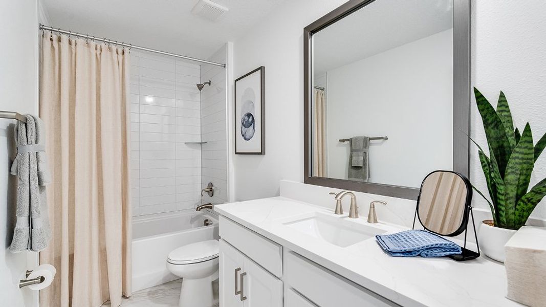 2411 Flagler Bath2 F3 Base3