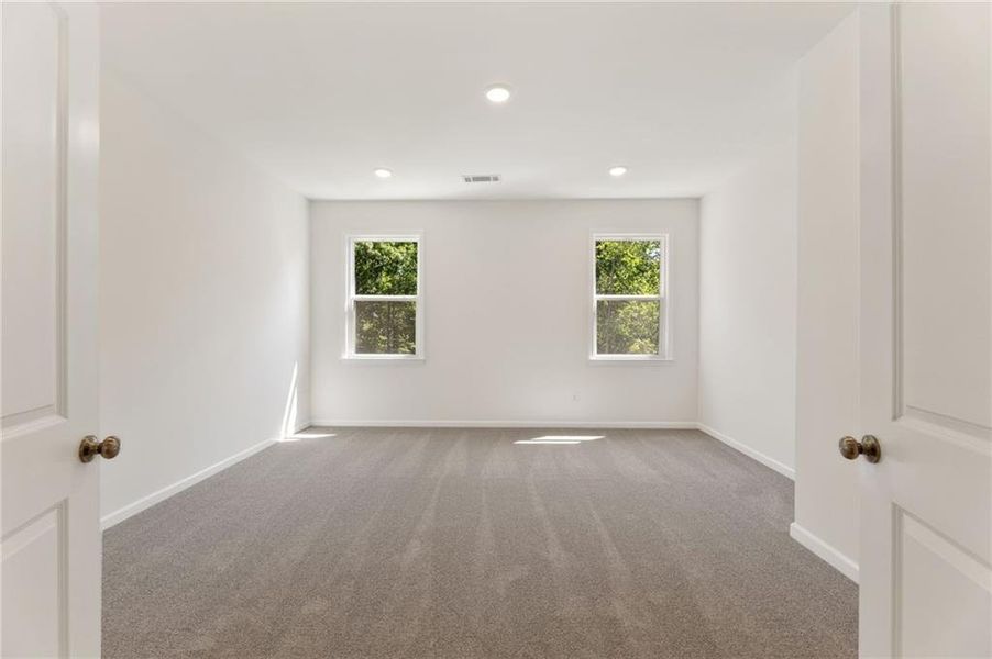 Spacious, unfurnished interior of a new home in Chattahoochee Reserve, Cumming (Image 28).