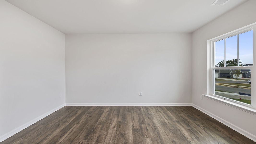 Spacious, unfurnished interior of a new home in Harrier Point, Woodruff (Image 15).