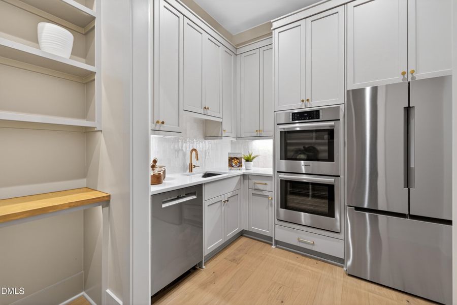 Scullery Prep Kitchen