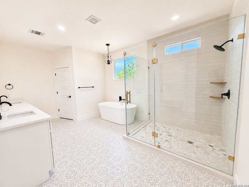 Furnished interior view inside a new home in , Bulverde (Image 10).