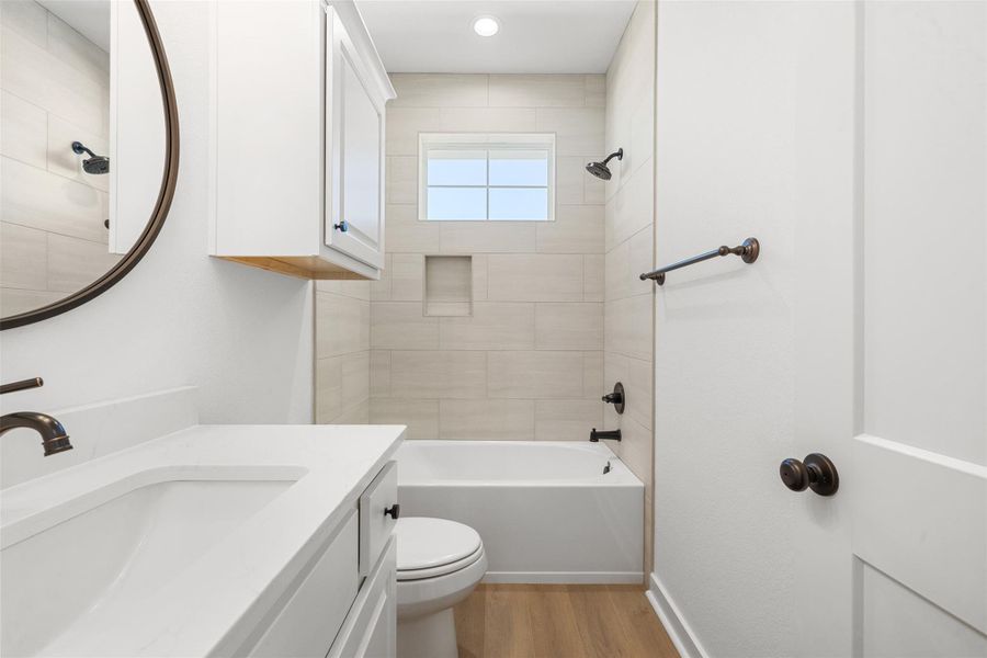 Furnished interior view inside a new home in , Bryan (Image 15).