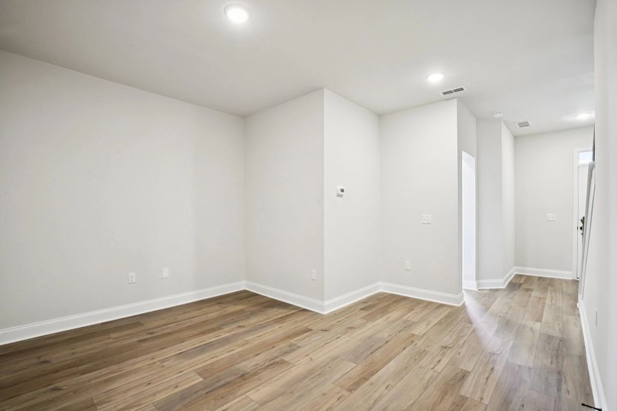 Spacious, unfurnished interior of a new home in Promenade at Clari Park, Murfreesboro (Image 21).