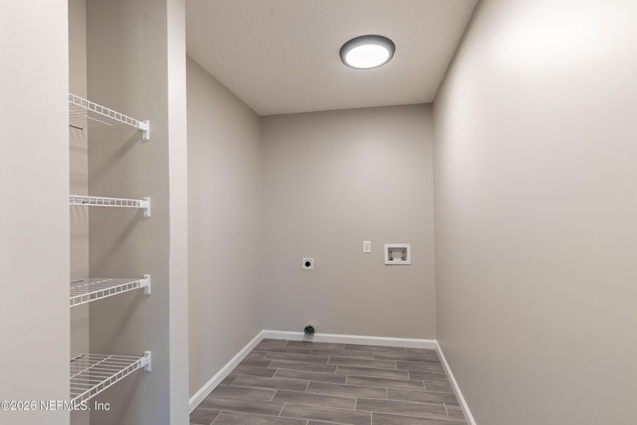 Spacious, unfurnished interior of a new home in , Keystone Heights (Image 18).