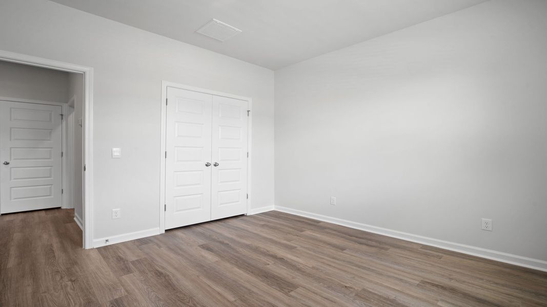 Spacious, unfurnished interior of a new home in Fernhill Farms, Statesboro (Image 23).