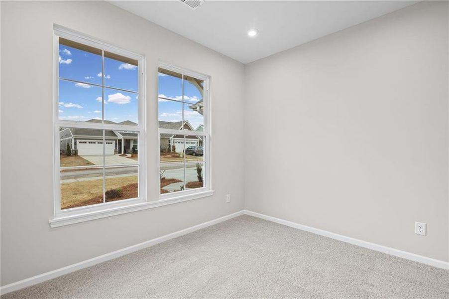 Spacious, unfurnished interior of a new home in Laurel Farms, Dallas (Image 29).