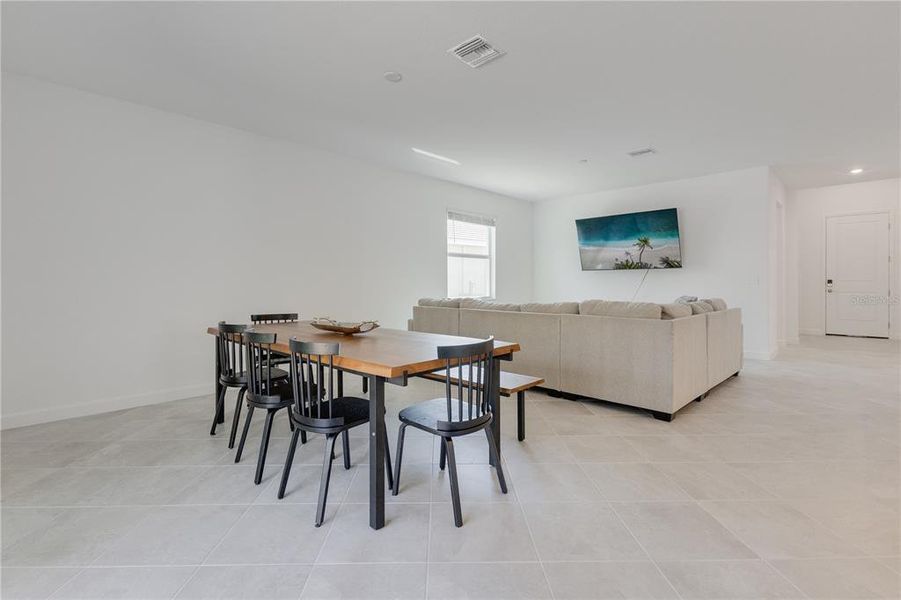 Furnished interior view inside a new home in , Alva (Image 28).