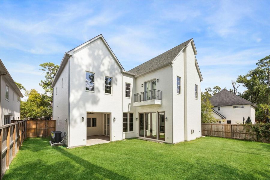 Front exterior of a new home in , Houston, TX, highlighting curb appeal (Image 25). Front exterior of a new home in , Houston, TX, highlighting curb appeal (Image 25).