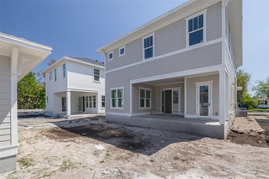 Exterior details and patio area of a home in , St. Petersburg (Image 5).