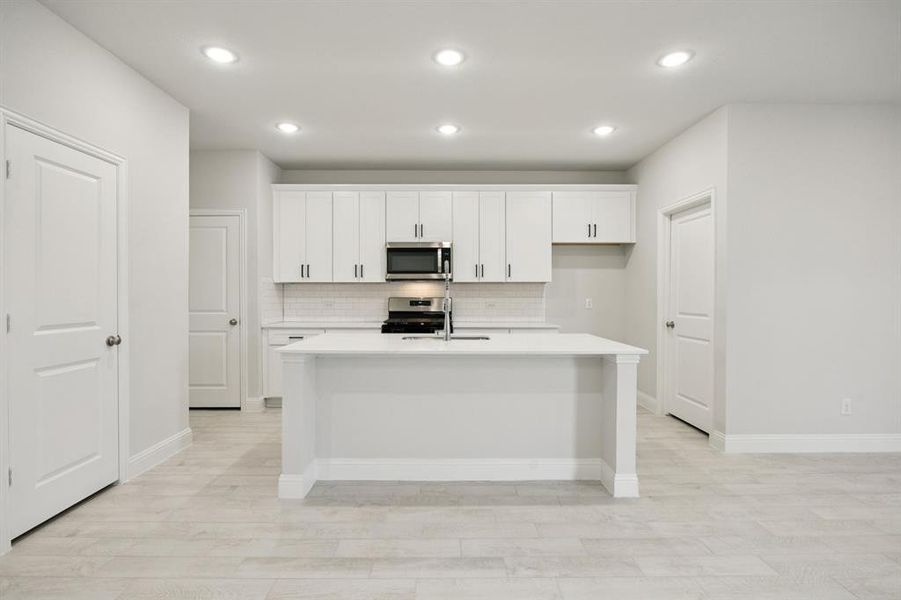 Furnished interior view inside a new home in Santorini, Seagoville (Image 4). Furnished interior view inside a new home in Santorini, Seagoville (Image 4).