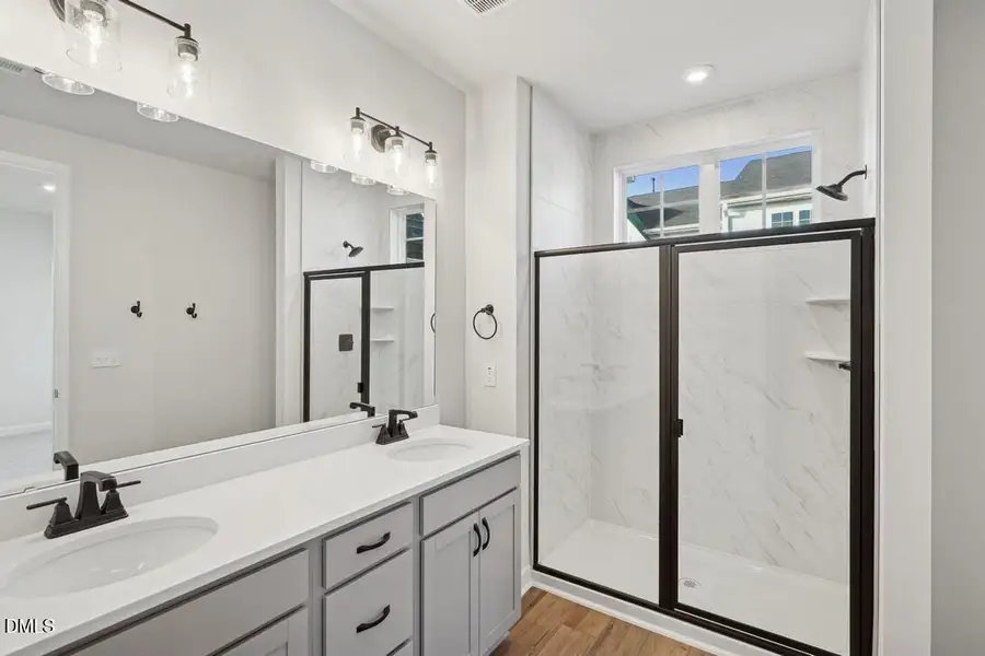 Mews at Holding Village 26_Primary Bathr